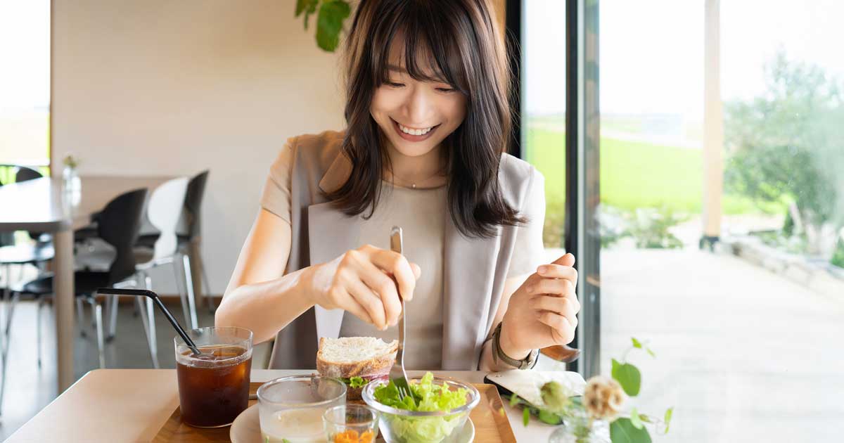 一人暮らしの外食頻度はどれぐらい？自炊と外食のバランスをうまく取るには？